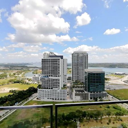 Almas Suites Puteri Harbour Nusajaya  Exteriér fotografie