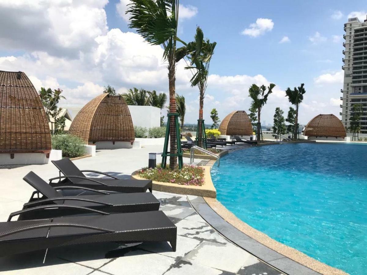 Almas Suites Puteri Harbour Nusajaya  Exteriér fotografie