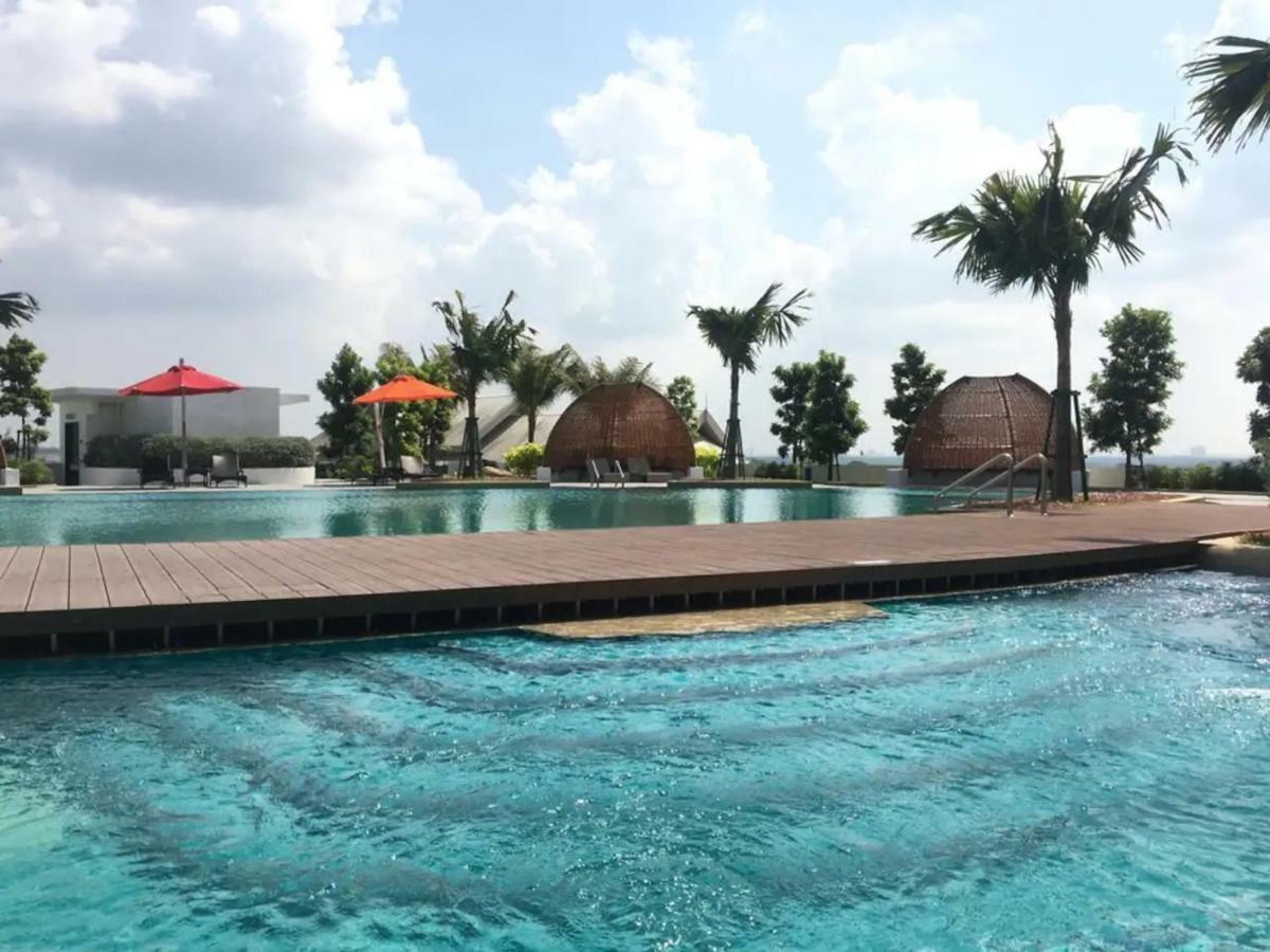 Almas Suites Puteri Harbour Nusajaya  Exteriér fotografie