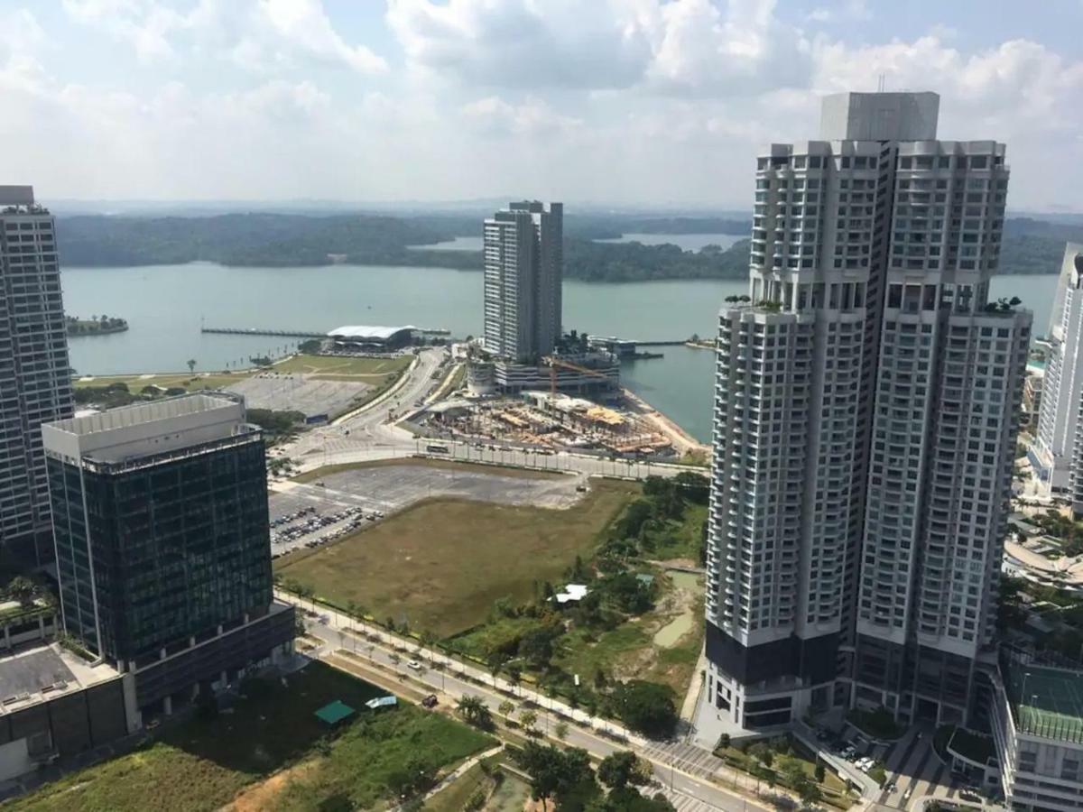 Almas Suites Puteri Harbour Nusajaya  Exteriér fotografie